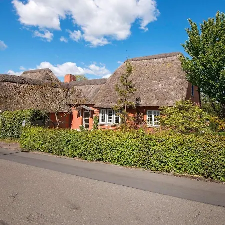 Two-bedroom Holiday In Juelsminde 1