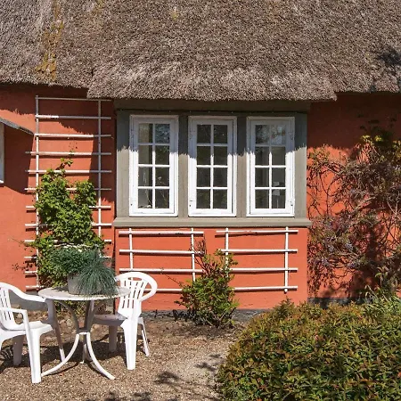 Casa vacanze Two-bedroom Holiday In Juelsminde 1 *